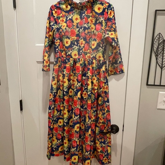 Dainty Jewells Dresses & Skirts - Dainty Jewels Midi